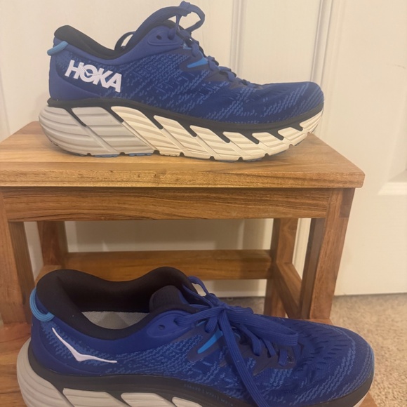 Hoka Men size 8.5 D - Picture 2 of 4